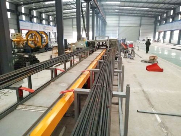 數(shù)控鋼筋剪切線操作員與機械臂是怎么配合的